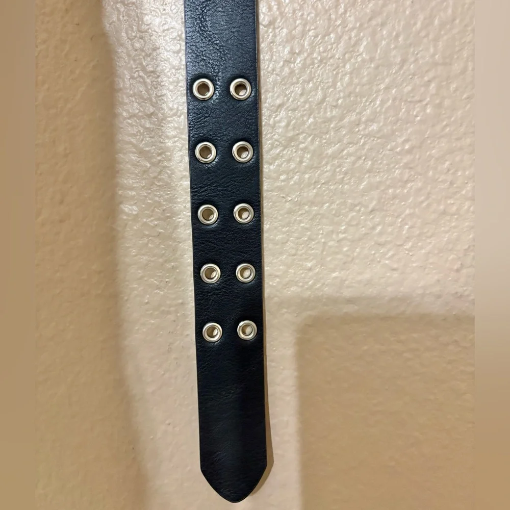 Black Kids Belt with Silver Buckle Size Medium NWT